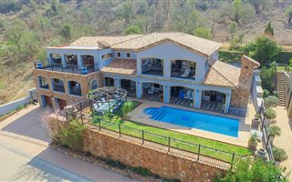 4 Bedroom House in Port D Afrique