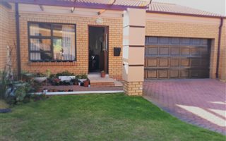 3 Bedroom Townhouse in Island View