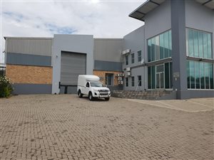 2500 m² Industrial space in Longmeadow