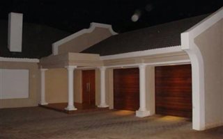 4 Bedroom House in Chroom Park