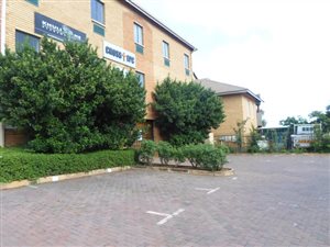 1400 m² Office Space in Irene