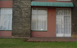 2 Bedroom Flat in Phalaborwa