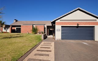 3 Bedroom House in Midstream Ridge Estate