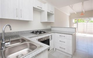 2 Bedroom Simplex in Fairview