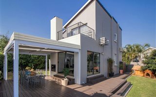 3 Bedroom Townhouse in Eagle Canyon Golf Estate