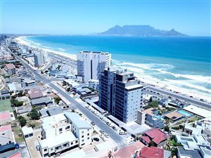 1 Bed Apartment in Bloubergstrand