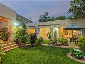 3 Bed House in Cedar Lakes