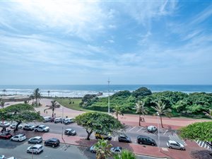 3 Bed Apartment in North Beach