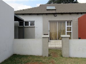 3 Bed House in Tasbet Park