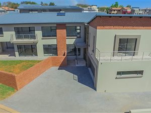 4 Bed House in Boardwalk