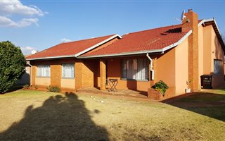 3 Bedroom House in Westonaria