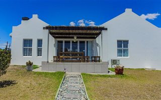 3 Bedroom House in St Helena Bay