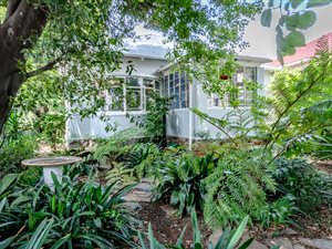 3 Bed House in Kensington