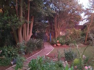 1 Bed Garden Cottage in Crystal Park