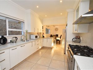 5 Bed House in Carlswald North Estate
