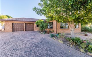4 Bedroom House in Durbanville