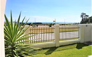 2 Bedroom Apartment in Humewood