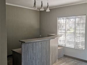 350 m² Office Space in Die Wilgers