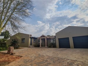 4 Bed House in Val de Grace