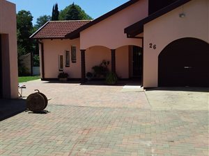 3 Bed House in Flimieda