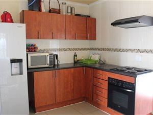 1 Bed Garden Cottage in River Club