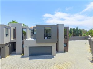 3 Bed Townhouse in Bedfordview