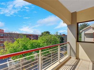 3 Bed Apartment in Melrose North