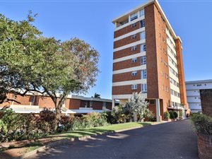 3 Bed Apartment in Essenwood