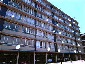 1.5 Bed Apartment in Eloffsdal