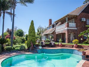 4 Bedroom House in Weybridge Park