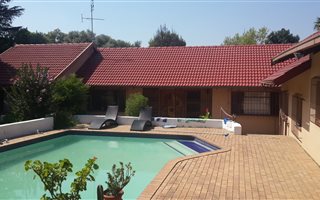 2 Bedroom House in Vorna Valley