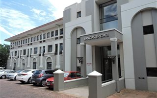 153 m² Commercial space in Hyde Park