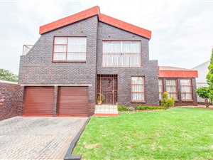 4 Bedroom House in Bosmont