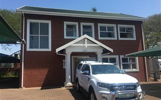 100 m² Commercial space in Mt Edgecombe