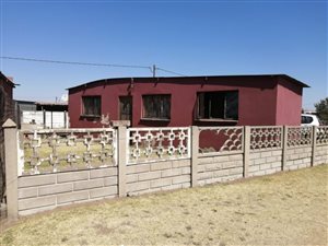 2 Bed House in Bophelong