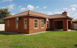 3 Bedroom Cluster in Lephalale (Ellisras)