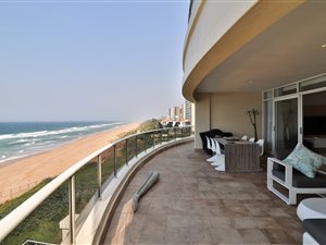 4 Bed Apartment in Umhlanga Rocks
