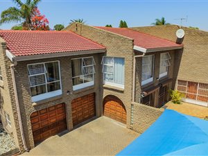 3 Bed House in Van Riebeeck Park