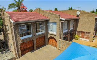 3 Bedroom House in Van Riebeeck Park