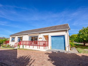 3 Bed House in Cutty Sark