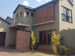 3 Bed House in Del Judor