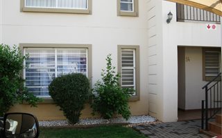2 Bedroom Townhouse in Henley on Klip