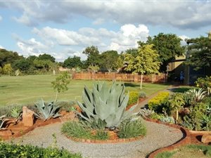 1 ha Smallholding in Kenley