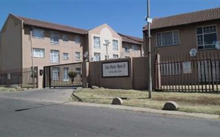 2 Bedroom Townhouse in Alan Manor