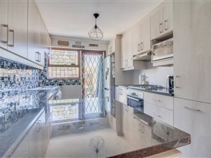 3 Bed House in Klein Nederburg