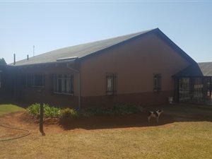 1.7 ha Farm in Kameeldrift West
