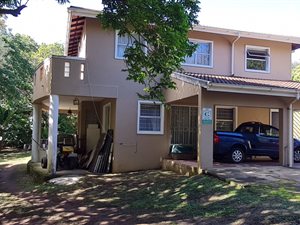 6 Bed House in Leisure Bay