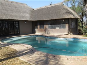 1000 m² Farm in Mnandi AH