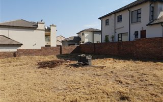 511 m² Land available in Amberfield