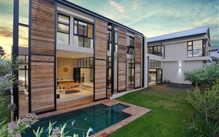 4 Bedroom House in Waterfall Estate